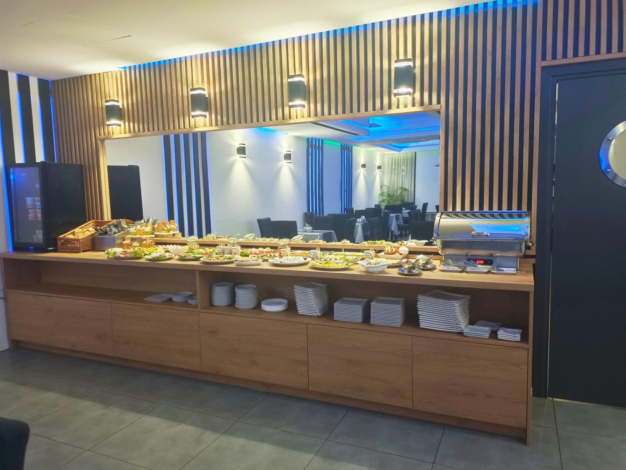 & Restauracja Amber Готель типу 