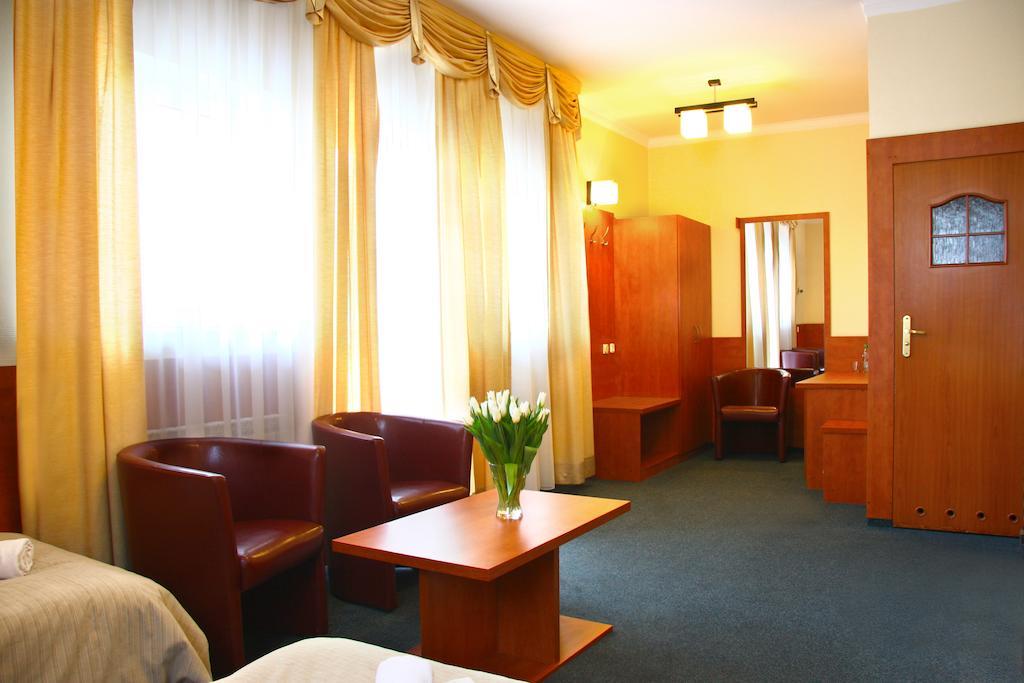 & Restauracja Amber Готель типу 